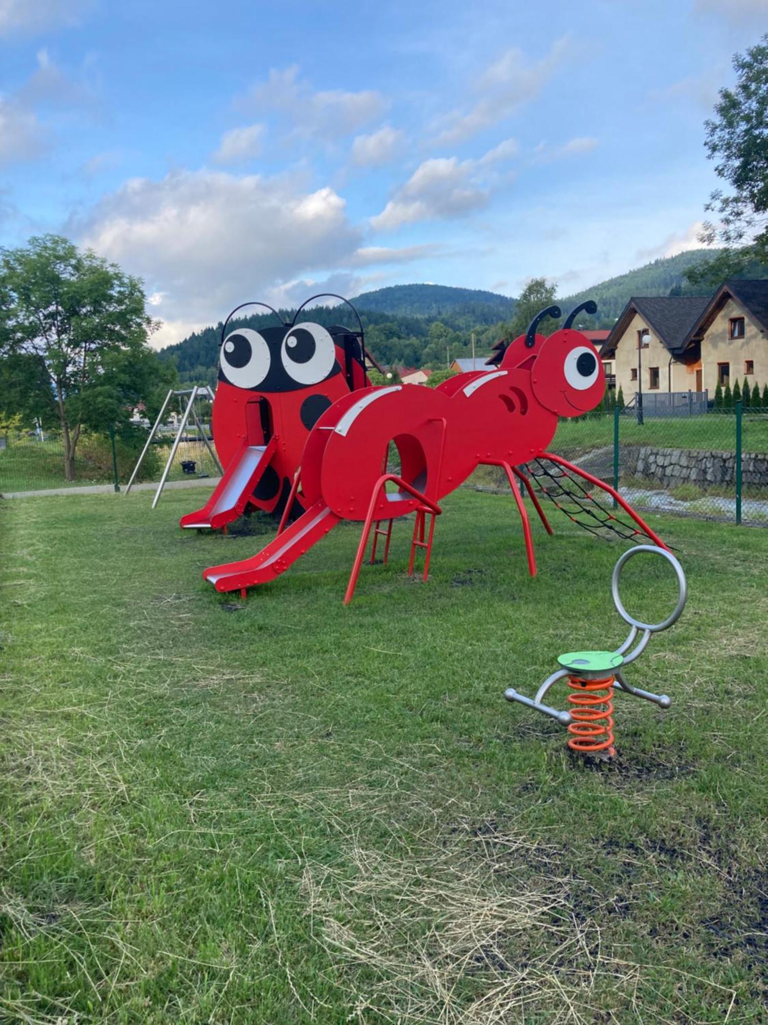 Chatka Pod Lasem Щирк Экстерьер фото